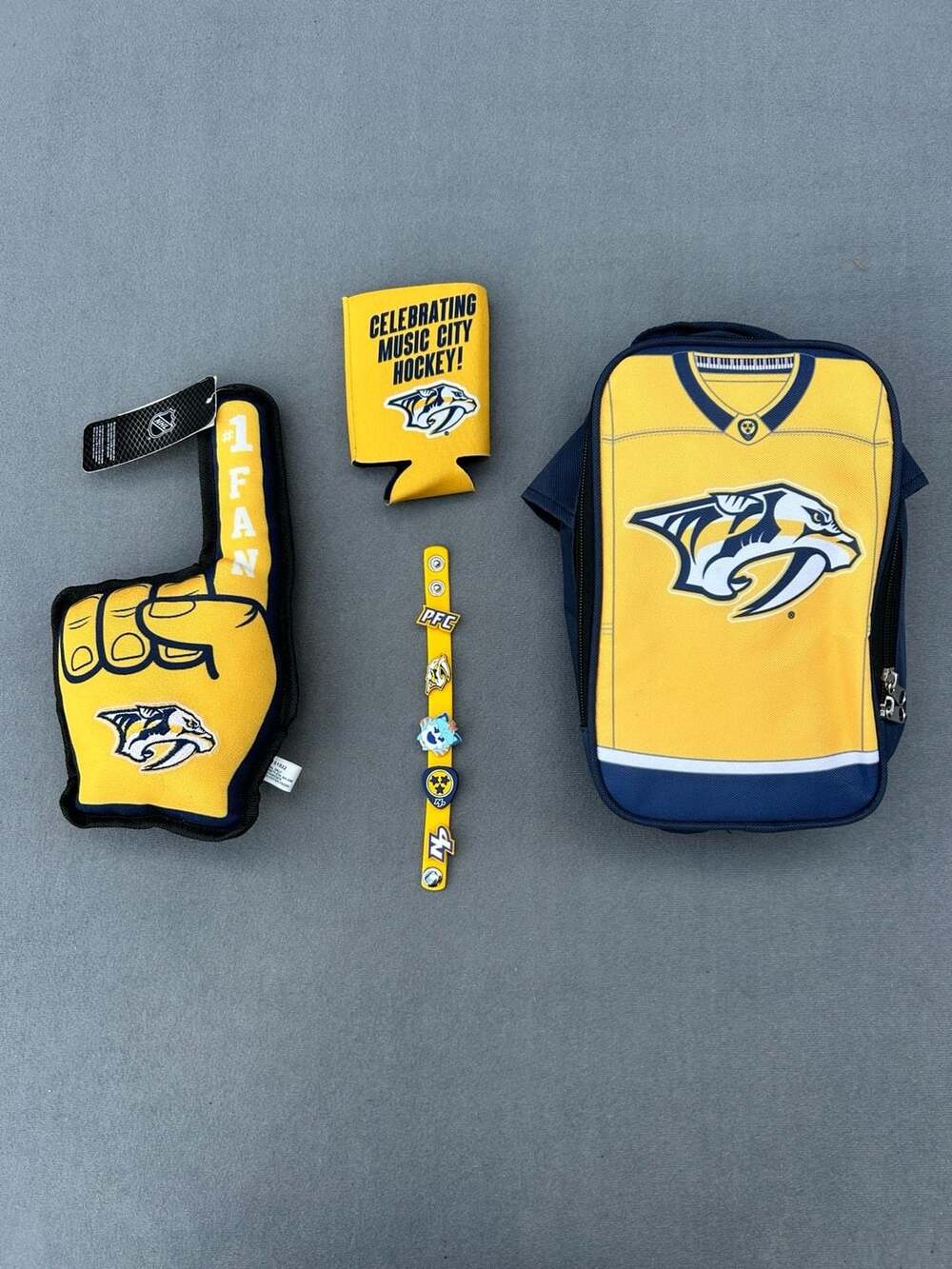 Tennessee Nashville Predators Fan Accessory Bundle Z8